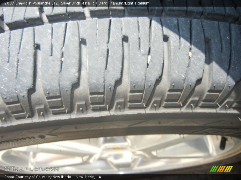 Silver Birch Metallic / Dark Titanium/Light Titanium 2007 Chevrolet Avalanche LTZ