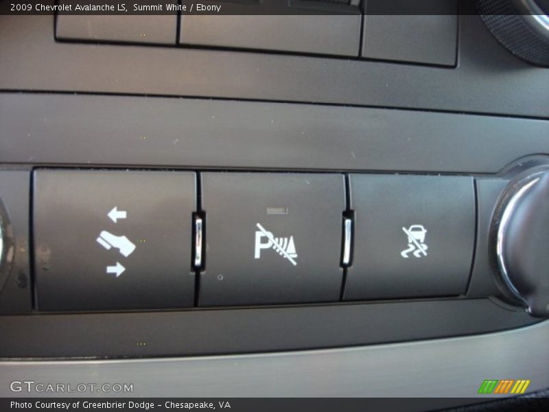 Summit White / Ebony 2009 Chevrolet Avalanche LS