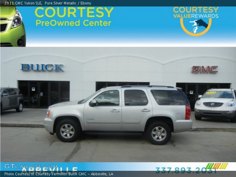 Pure Silver Metallic / Ebony 2011 GMC Yukon SLE