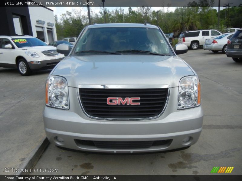 Pure Silver Metallic / Ebony 2011 GMC Yukon SLE