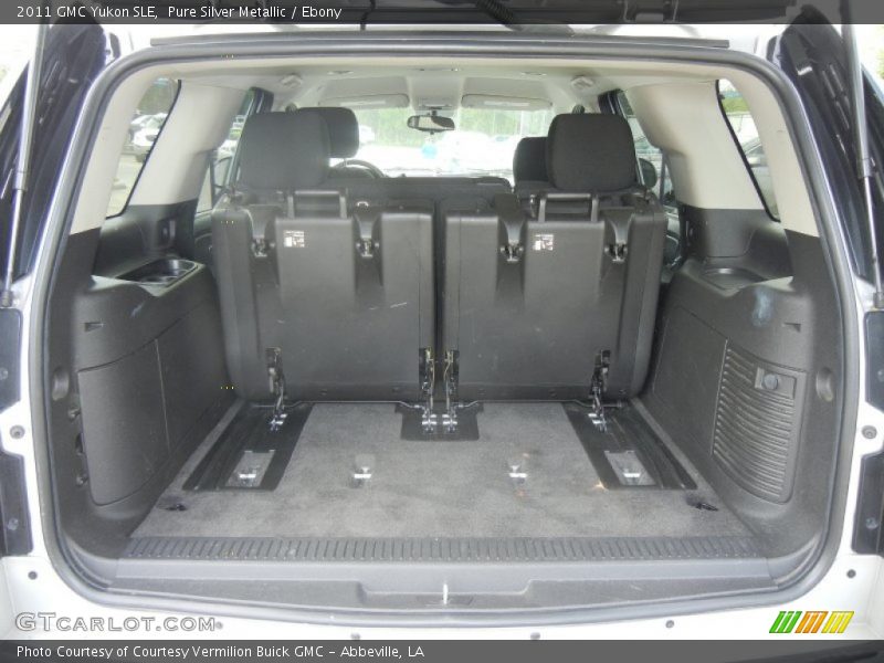 Pure Silver Metallic / Ebony 2011 GMC Yukon SLE