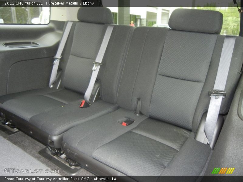 Pure Silver Metallic / Ebony 2011 GMC Yukon SLE