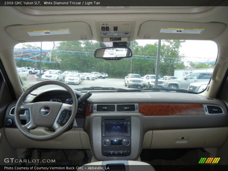 White Diamond Tricoat / Light Tan 2009 GMC Yukon SLT