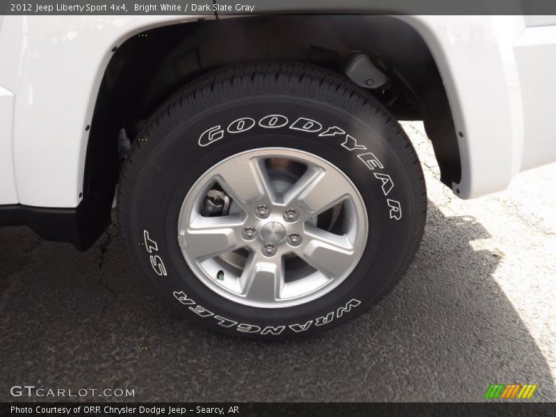 Bright White / Dark Slate Gray 2012 Jeep Liberty Sport 4x4