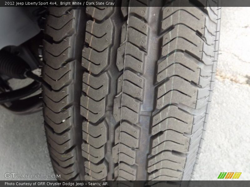 Bright White / Dark Slate Gray 2012 Jeep Liberty Sport 4x4