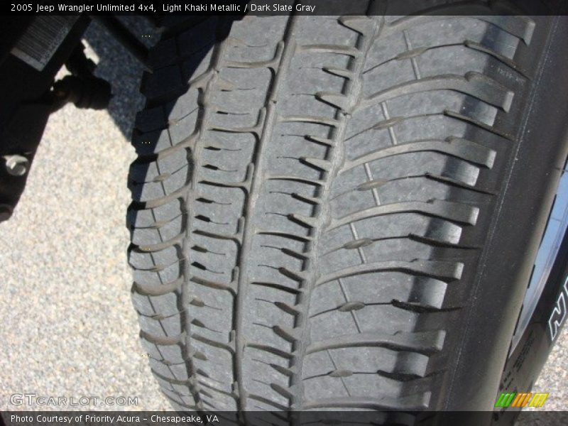 Light Khaki Metallic / Dark Slate Gray 2005 Jeep Wrangler Unlimited 4x4