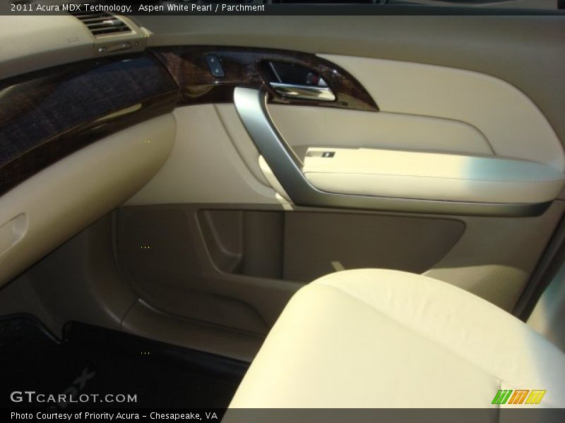 Aspen White Pearl / Parchment 2011 Acura MDX Technology