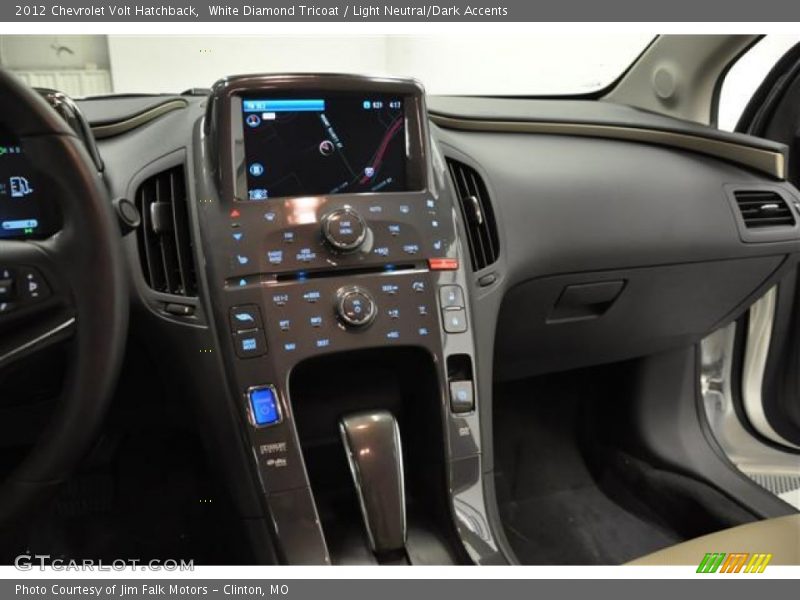 White Diamond Tricoat / Light Neutral/Dark Accents 2012 Chevrolet Volt Hatchback