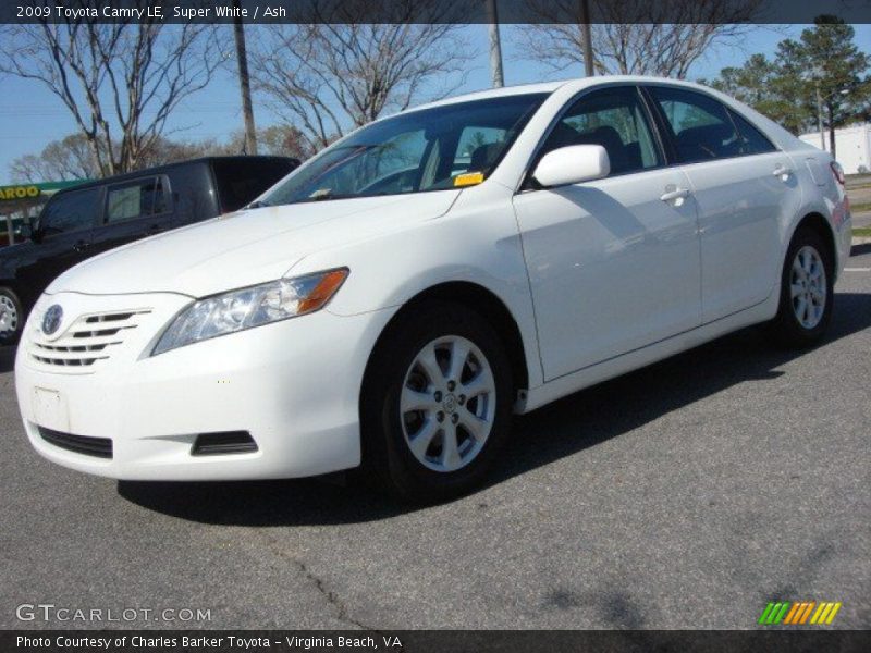 Super White / Ash 2009 Toyota Camry LE