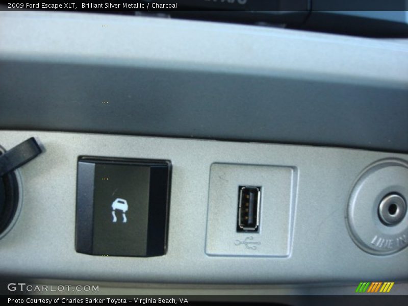 Brilliant Silver Metallic / Charcoal 2009 Ford Escape XLT