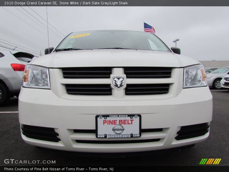 Stone White / Dark Slate Gray/Light Shale 2010 Dodge Grand Caravan SE