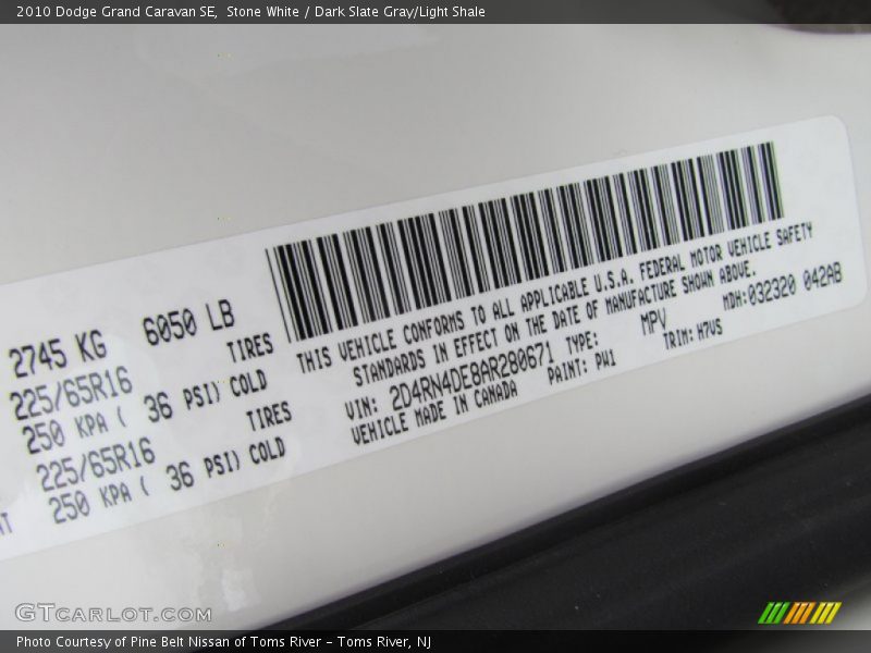 Stone White / Dark Slate Gray/Light Shale 2010 Dodge Grand Caravan SE