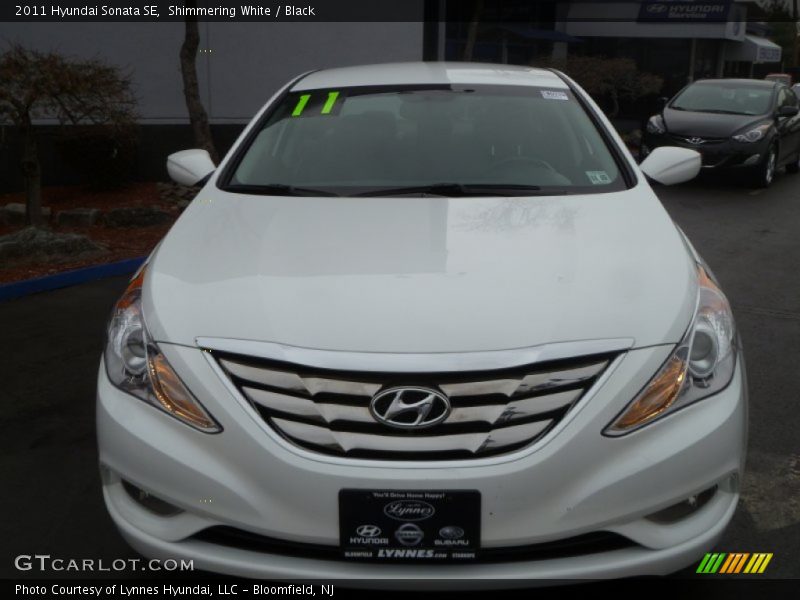 Shimmering White / Black 2011 Hyundai Sonata SE