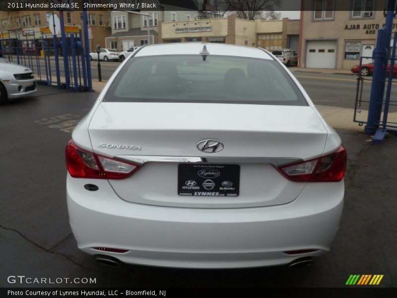 Shimmering White / Black 2011 Hyundai Sonata SE