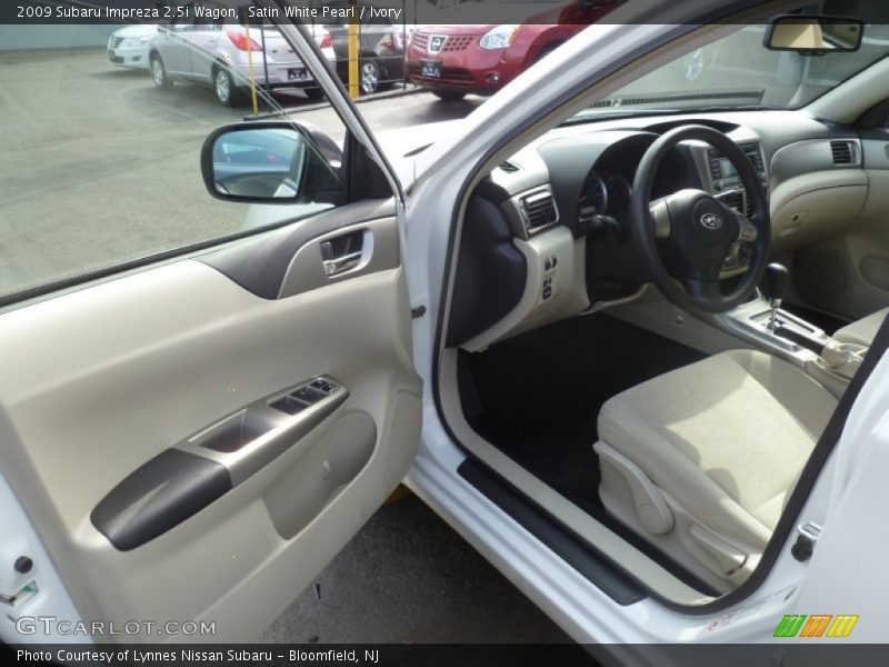 Satin White Pearl / Ivory 2009 Subaru Impreza 2.5i Wagon