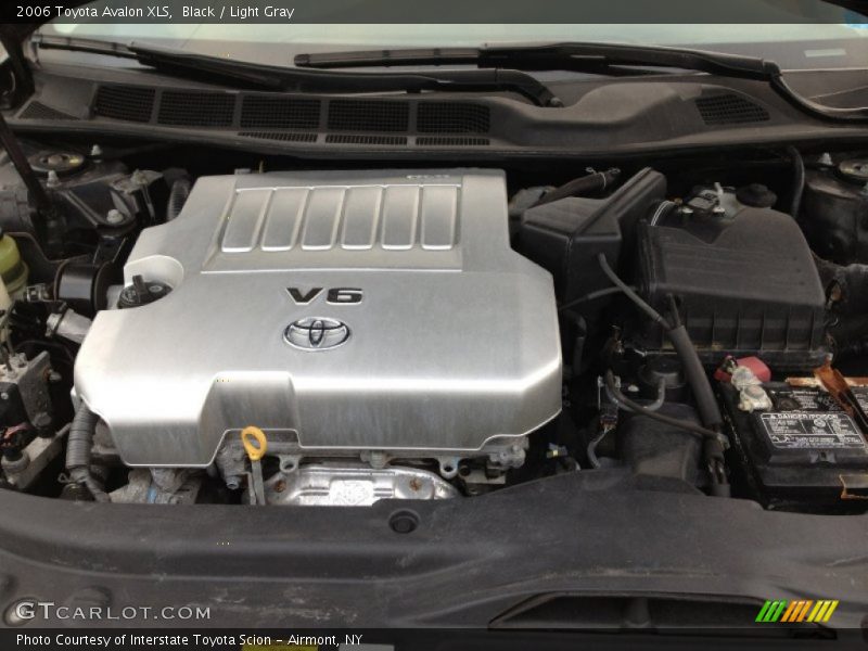 Black / Light Gray 2006 Toyota Avalon XLS