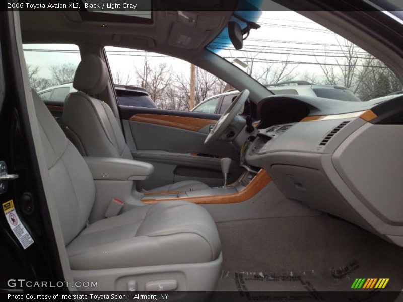 Black / Light Gray 2006 Toyota Avalon XLS