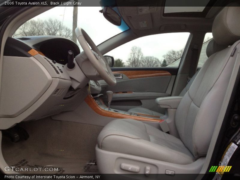 Black / Light Gray 2006 Toyota Avalon XLS