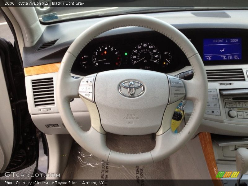 Black / Light Gray 2006 Toyota Avalon XLS