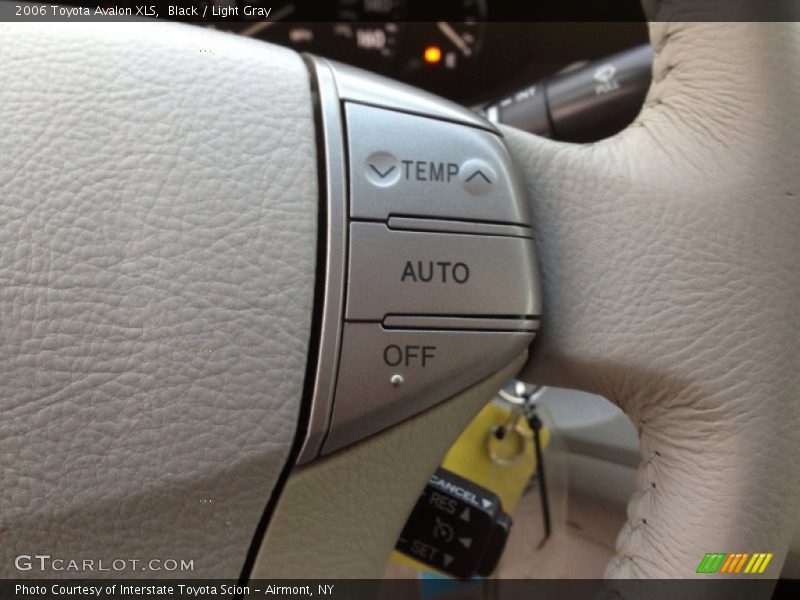 Black / Light Gray 2006 Toyota Avalon XLS