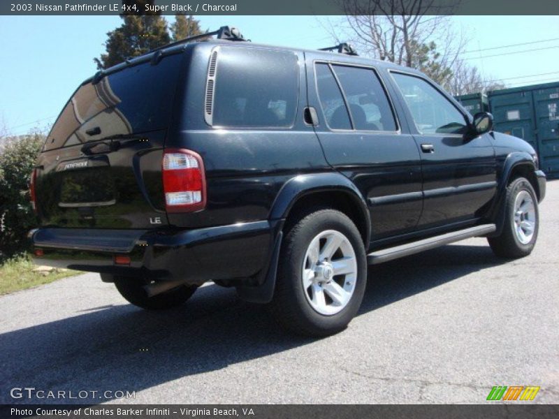 Super Black / Charcoal 2003 Nissan Pathfinder LE 4x4