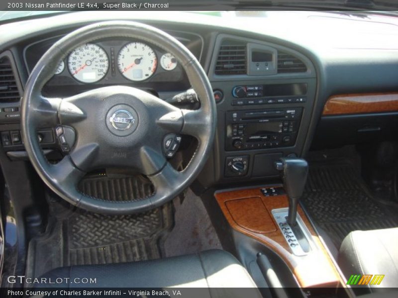 Super Black / Charcoal 2003 Nissan Pathfinder LE 4x4