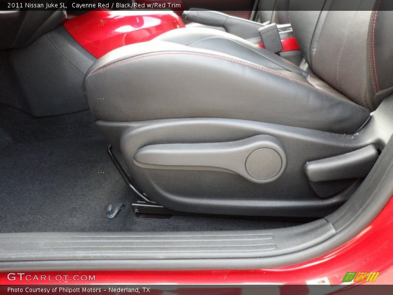 Cayenne Red / Black/Red w/Red Trim 2011 Nissan Juke SL