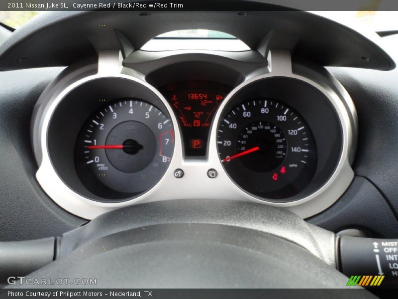 Cayenne Red / Black/Red w/Red Trim 2011 Nissan Juke SL