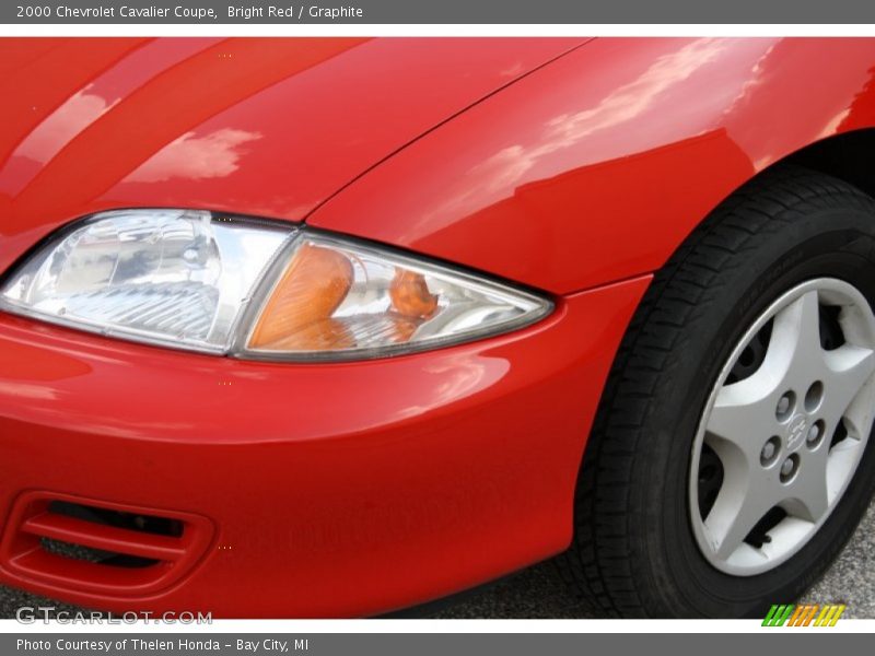 Bright Red / Graphite 2000 Chevrolet Cavalier Coupe