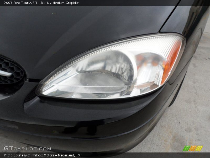 Black / Medium Graphite 2003 Ford Taurus SEL