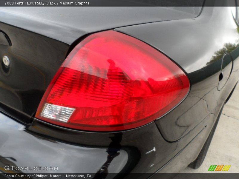 Black / Medium Graphite 2003 Ford Taurus SEL