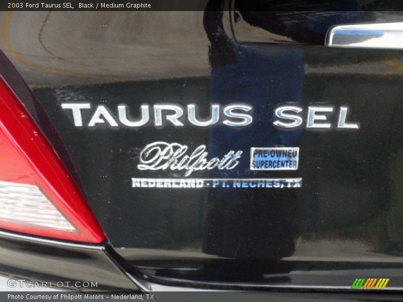 Black / Medium Graphite 2003 Ford Taurus SEL