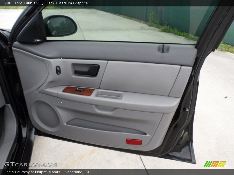 Black / Medium Graphite 2003 Ford Taurus SEL