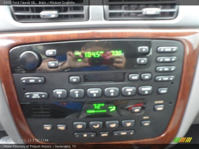 Black / Medium Graphite 2003 Ford Taurus SEL