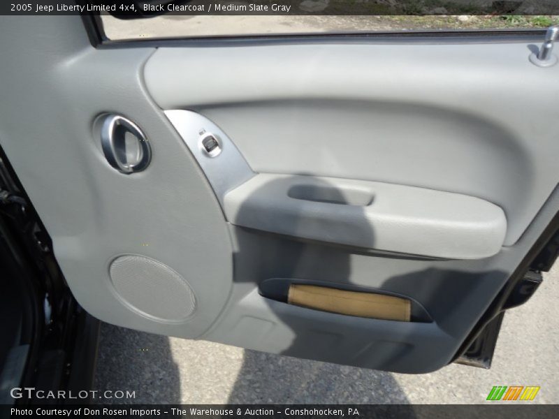 Black Clearcoat / Medium Slate Gray 2005 Jeep Liberty Limited 4x4