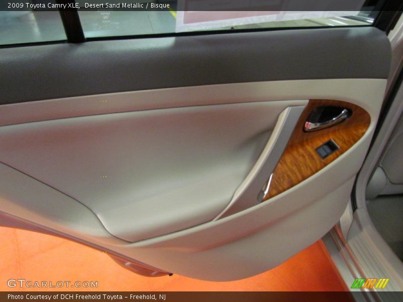Desert Sand Metallic / Bisque 2009 Toyota Camry XLE