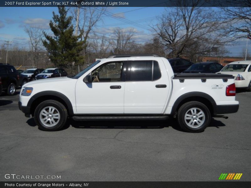 Oxford White / Light Stone 2007 Ford Explorer Sport Trac XLT 4x4