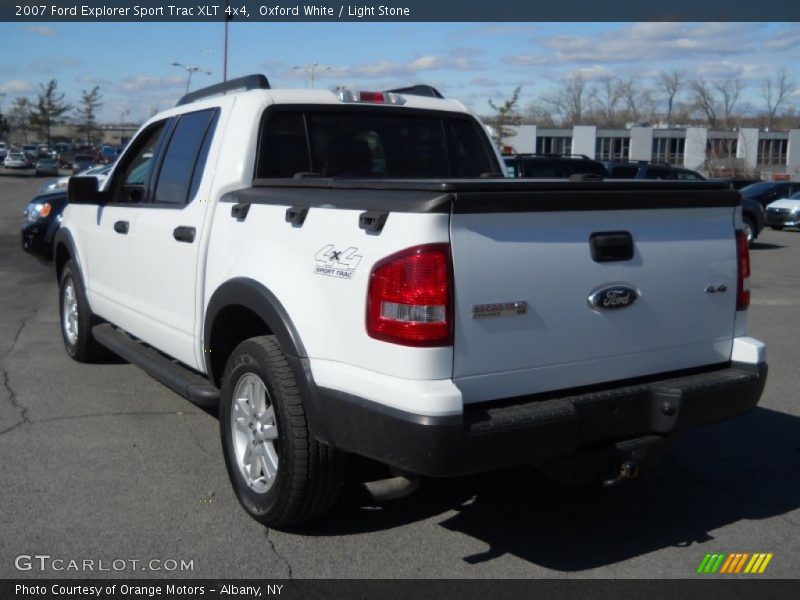 Oxford White / Light Stone 2007 Ford Explorer Sport Trac XLT 4x4