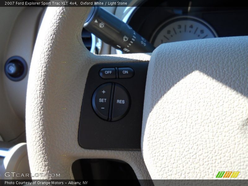 Oxford White / Light Stone 2007 Ford Explorer Sport Trac XLT 4x4