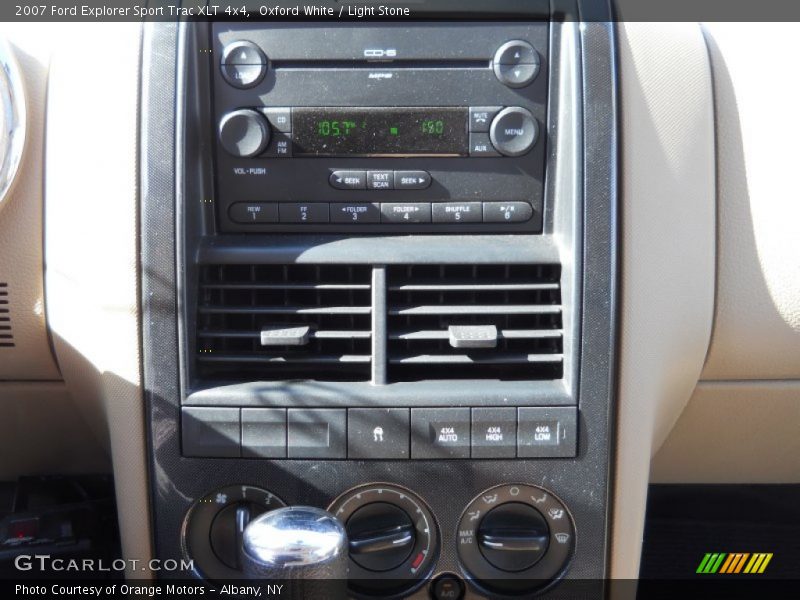 Oxford White / Light Stone 2007 Ford Explorer Sport Trac XLT 4x4