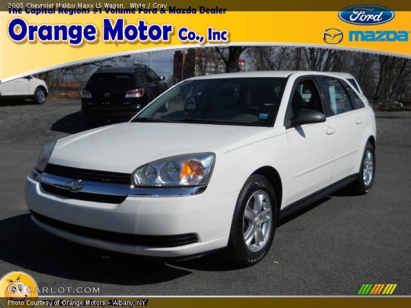 White / Gray 2005 Chevrolet Malibu Maxx LS Wagon