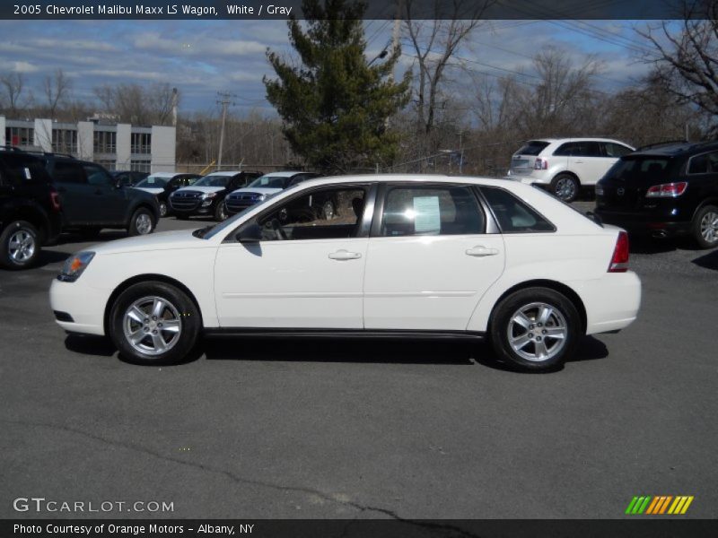 White / Gray 2005 Chevrolet Malibu Maxx LS Wagon