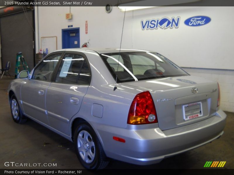 Silver Mist / Gray 2005 Hyundai Accent GLS Sedan
