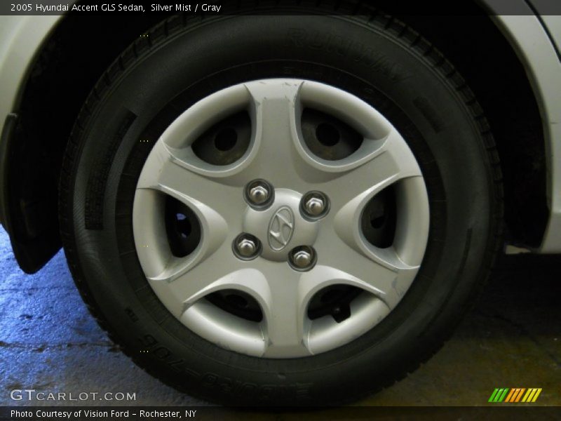 Silver Mist / Gray 2005 Hyundai Accent GLS Sedan