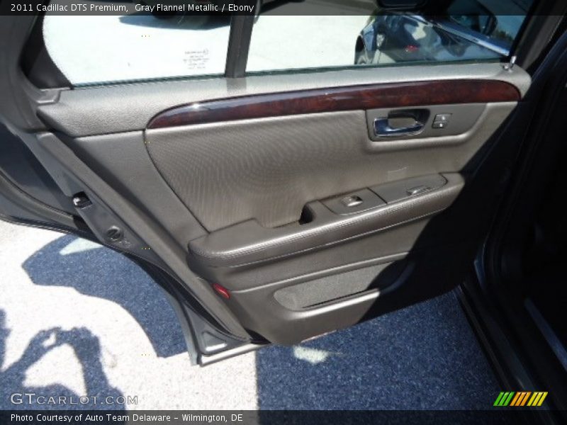Gray Flannel Metallic / Ebony 2011 Cadillac DTS Premium