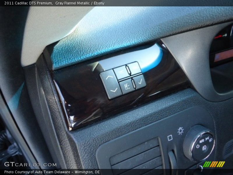 Gray Flannel Metallic / Ebony 2011 Cadillac DTS Premium