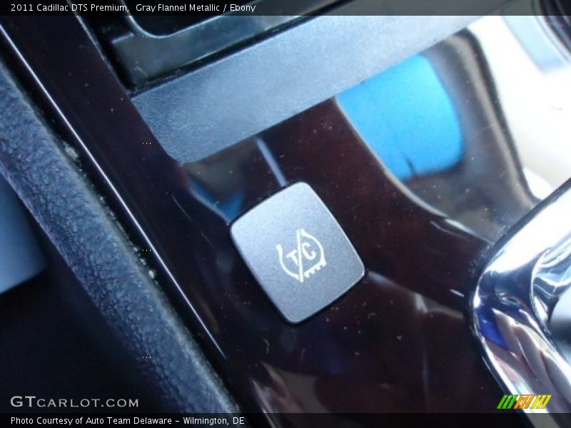 Gray Flannel Metallic / Ebony 2011 Cadillac DTS Premium