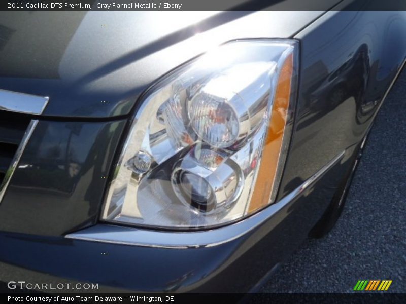 Gray Flannel Metallic / Ebony 2011 Cadillac DTS Premium