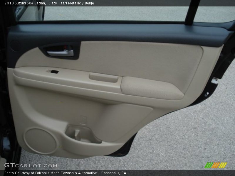 Door Panel of 2010 SX4 Sedan