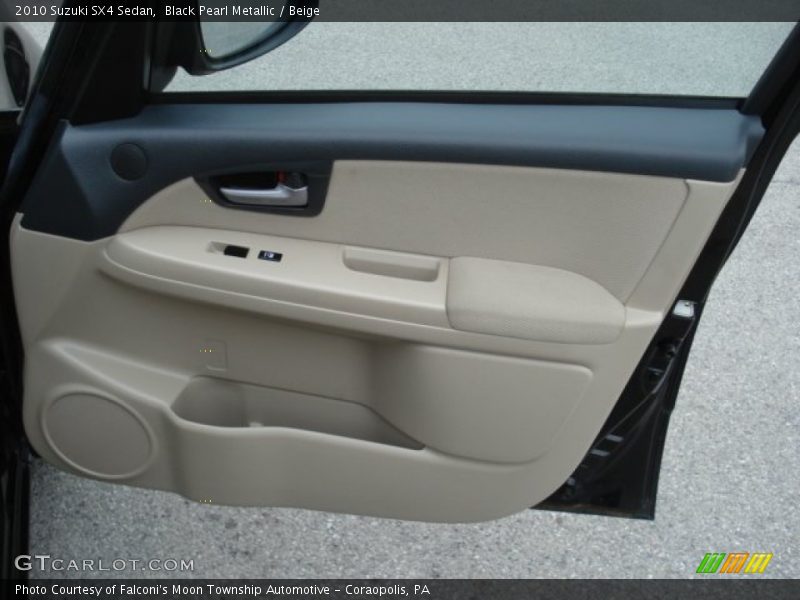 Door Panel of 2010 SX4 Sedan